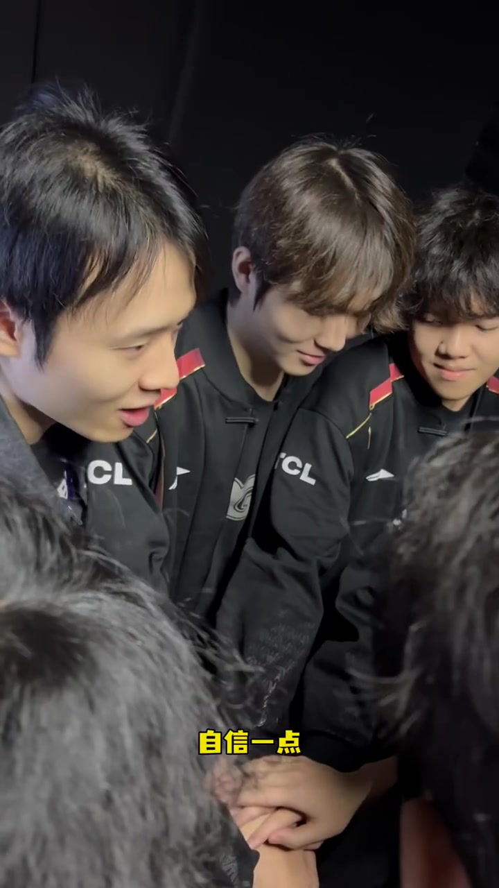 包含EDG轻取BLG,JackeyLove开启传奇时刻强强对话入围赛,留下经典瞬间的词条 包含EDG轻取BLG,JackeyLove开启传奇时刻强强对话入围赛,留下经典瞬间的词条