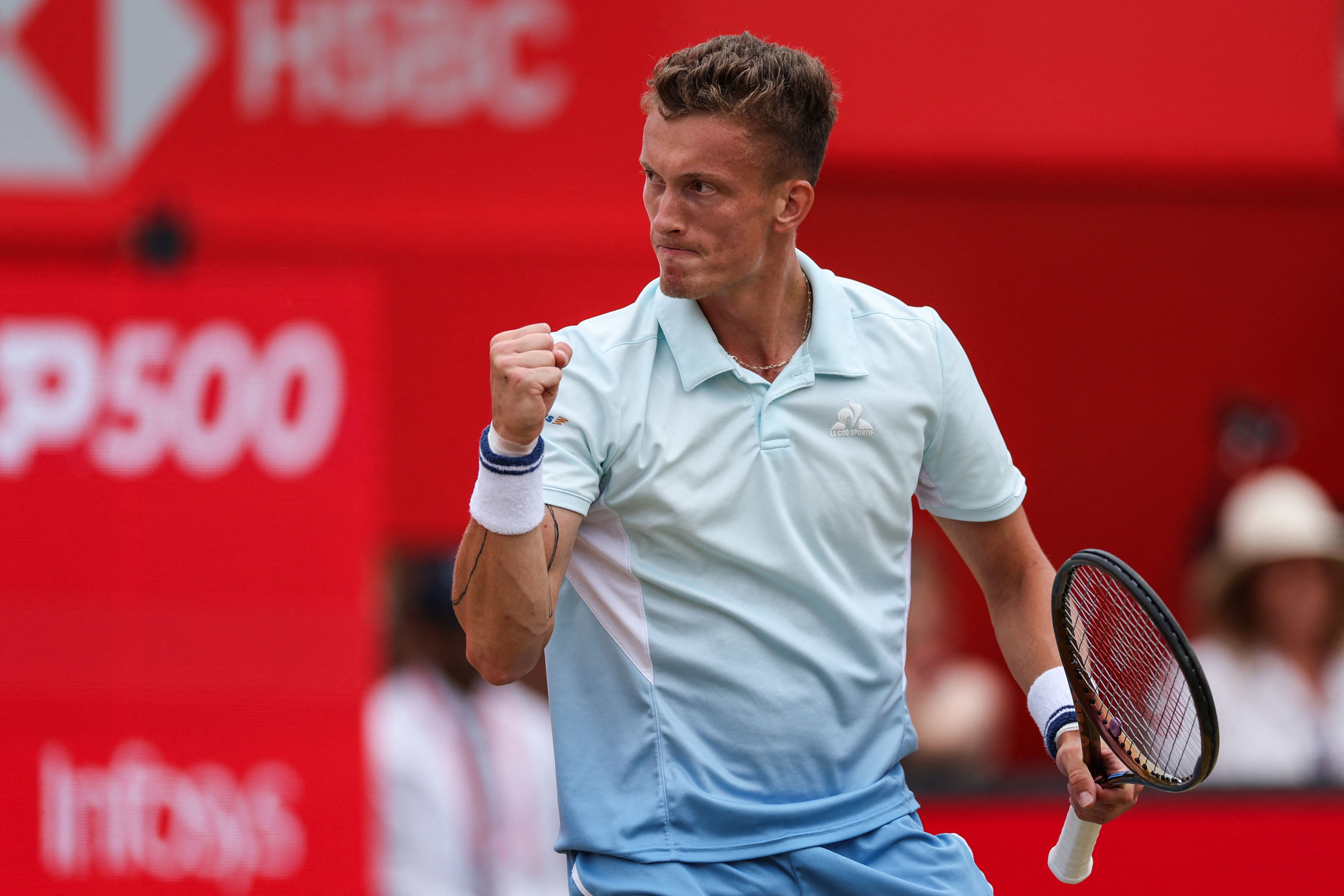 开云下载-关于英国网球队碾压欧洲网球队，阿尔卡拉斯绝境逆转的信息