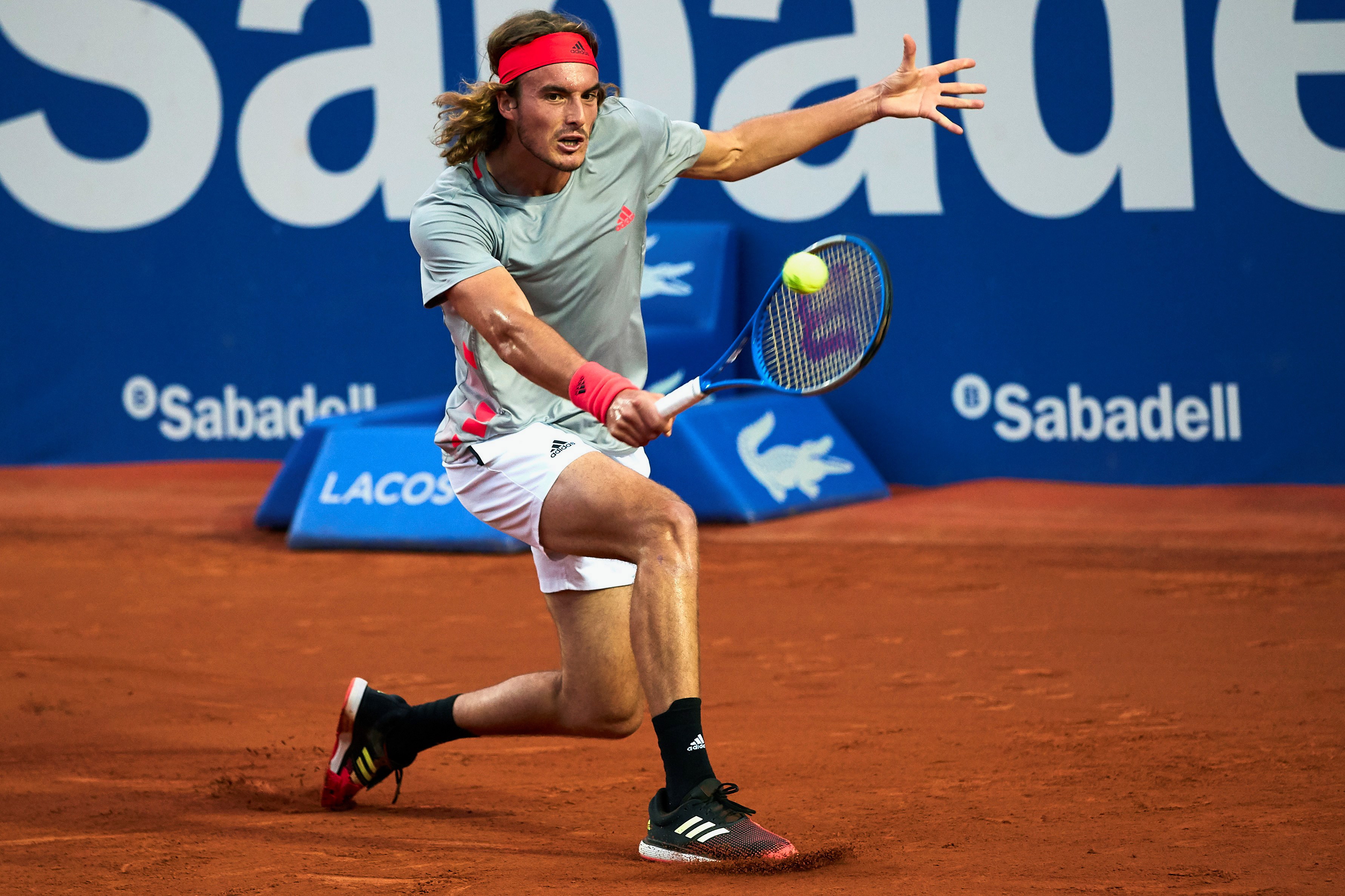 关于西班牙网球队力克意大利网球队,西西帕斯打破历史纪录的信息 关于西班牙网球队力克意大利网球队,西西帕斯打破历史纪录的信息