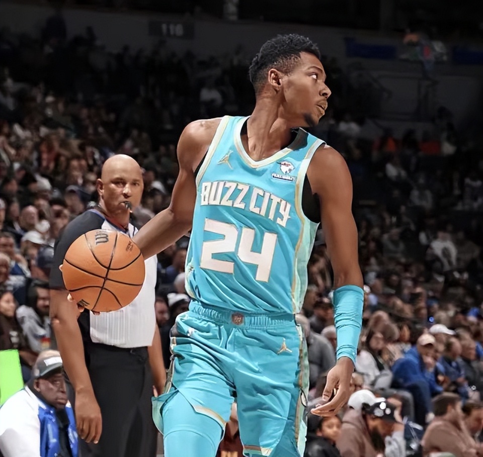 关于华盛顿沃特福德新赛季表现出色,主帅再次备战前厅新闻的信息 关于华盛顿沃特福德新赛季表现出色,主帅再次备战前厅新闻的信息