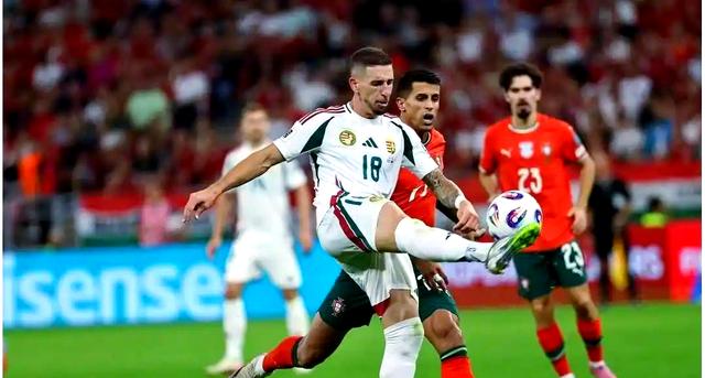 世界顶尖球队将在绿茵场上大战一场 世界顶尖球队将在绿茵场上大战一场