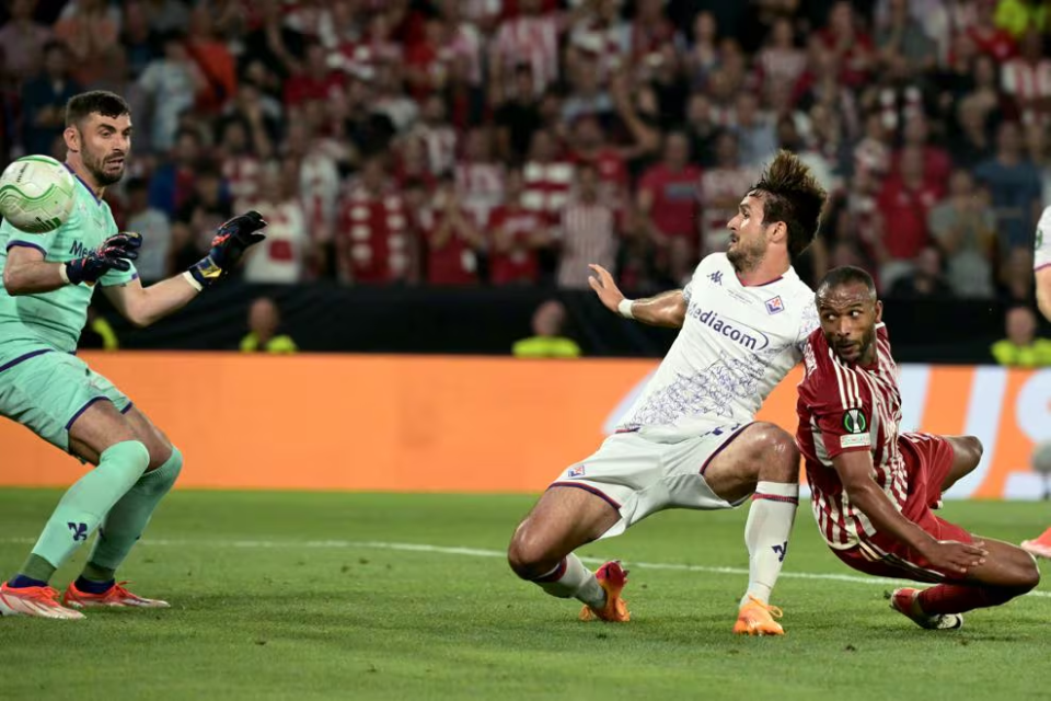 遭遇阿贾克斯绝杀，输球无缘的简单介绍