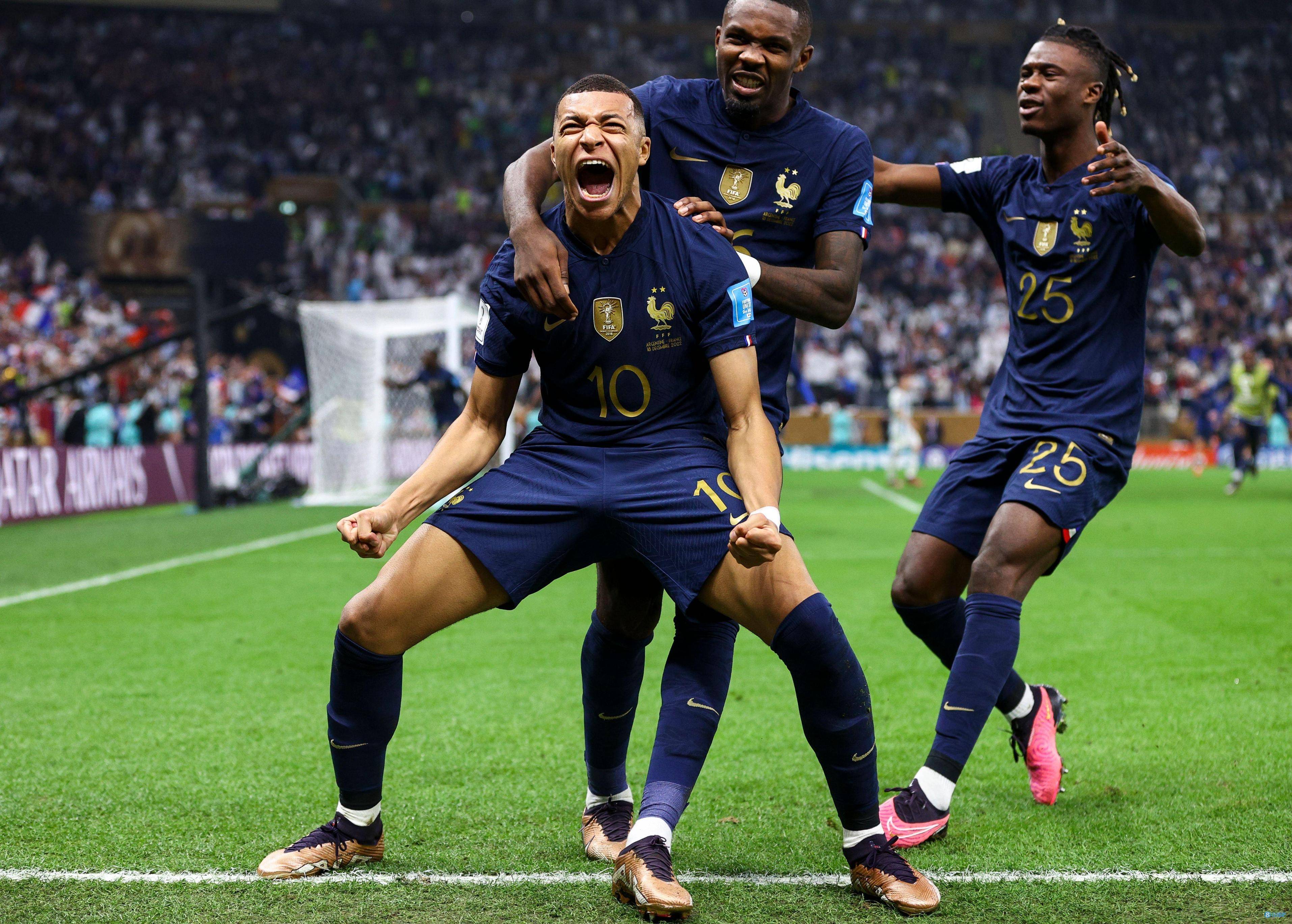 意大利队对乌克兰，实力更胜一筹晋级