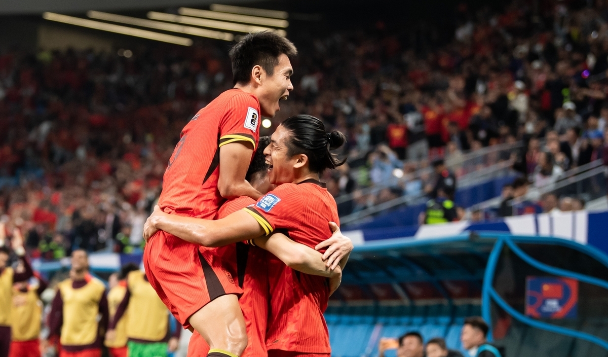 国内足球竞技场上胜负轮番交替强强对话的简单介绍