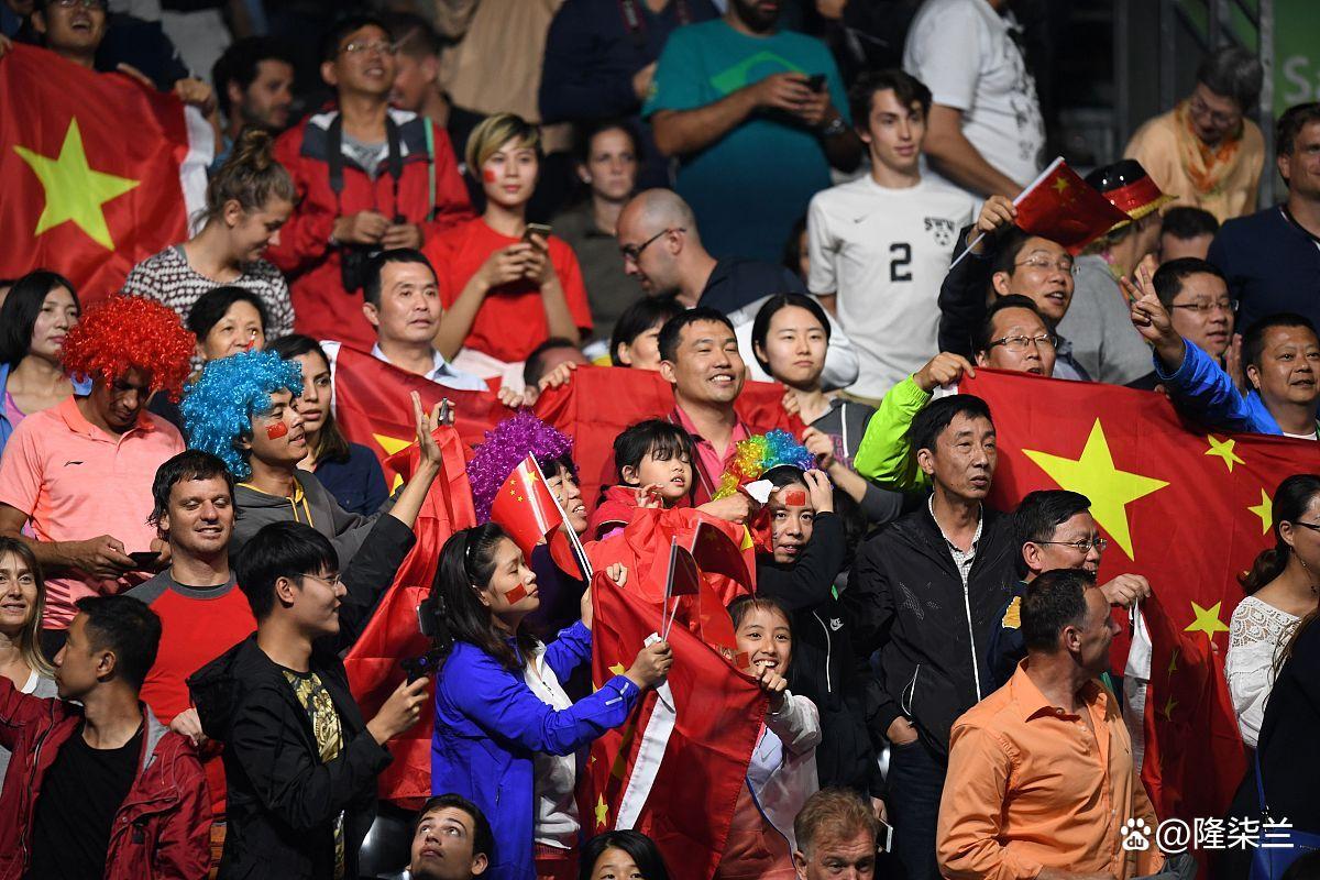 女足代表团备战巅峰赛，全力争夺奖杯的简单介绍