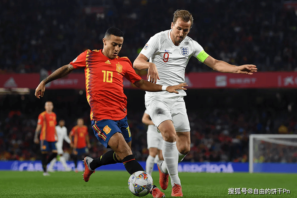 英格兰队战术调整取得成功，获得胜利