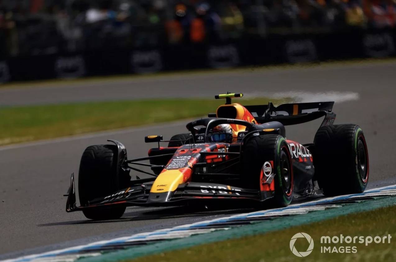 梅赛德斯碾压红牛车队，佩雷兹关键制胜的简单介绍