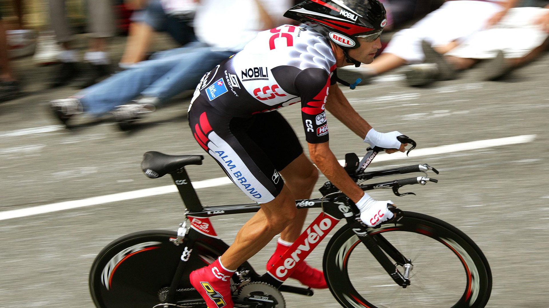 温网基因横扫ATP总决赛,鲁德以草地智慧统治硬地之巅