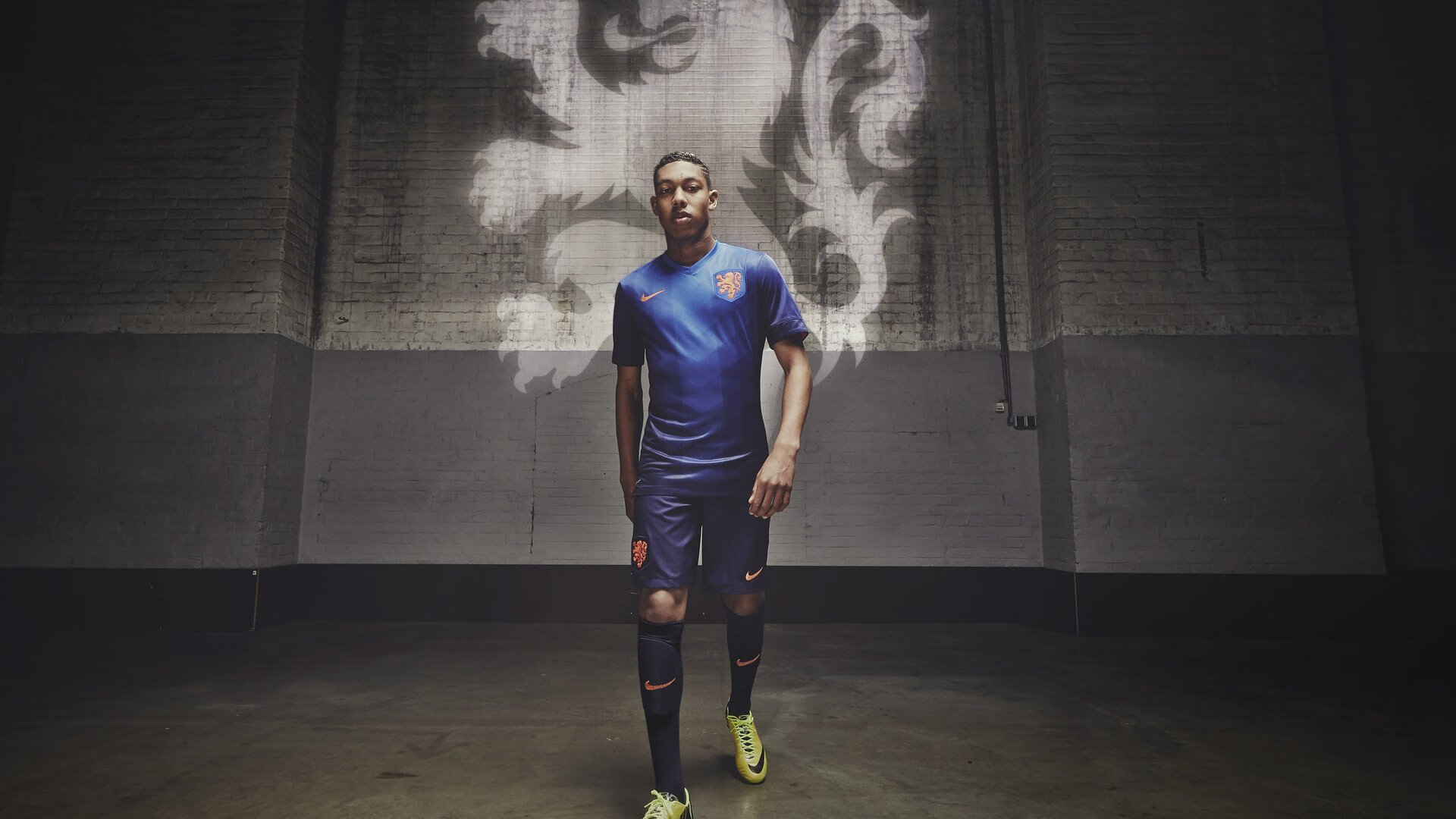 年终总决赛险胜拉沃尔杯，梅德韦杰夫惊艳四座的战术革命